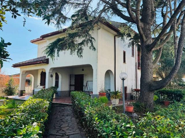 Villa in vendita a Ardea RM