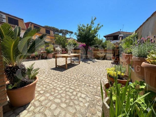 Villa in vendita a Ardea RM