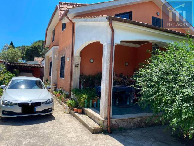 Villa in vendita a Ardea RM