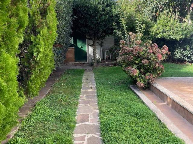 Villa in vendita a Ardea RM