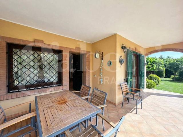Villa in vendita a Ardea RM