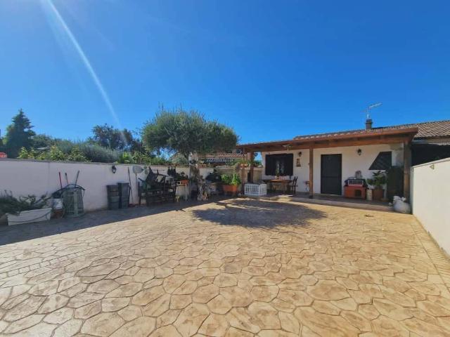 Villa in vendita a Ardea RM