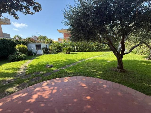 Villa in vendita a Ardea RM
