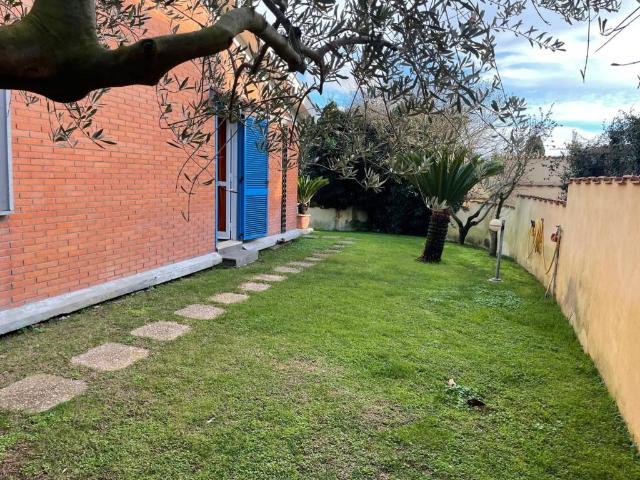 Villa in vendita a Ardea RM