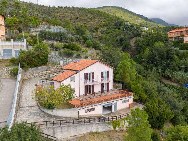 Villa in vendita a Arenzano 195m² Arenzano