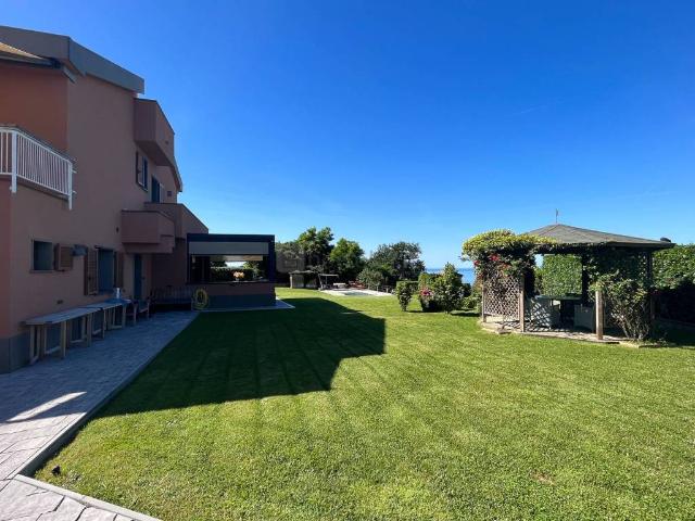 Villa in vendita a Arenzano GE