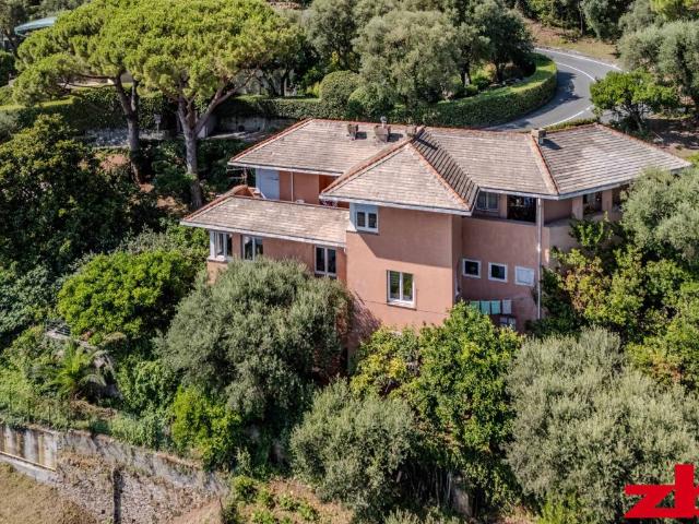 Villa in vendita a Arenzano GE