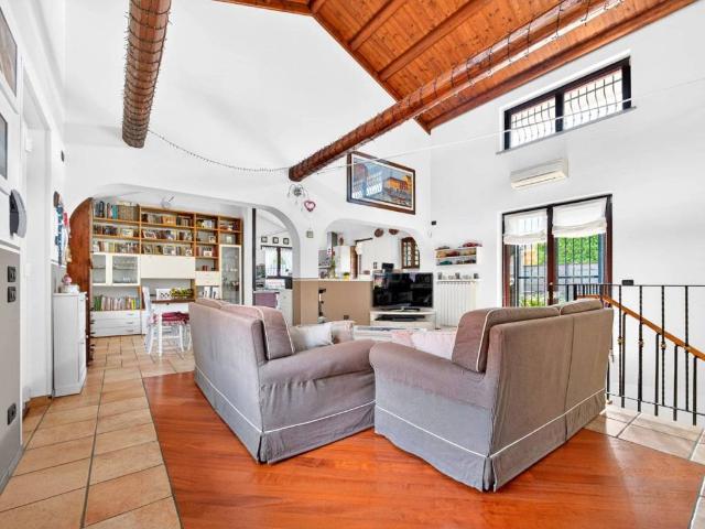 Villa in vendita a Arese MI