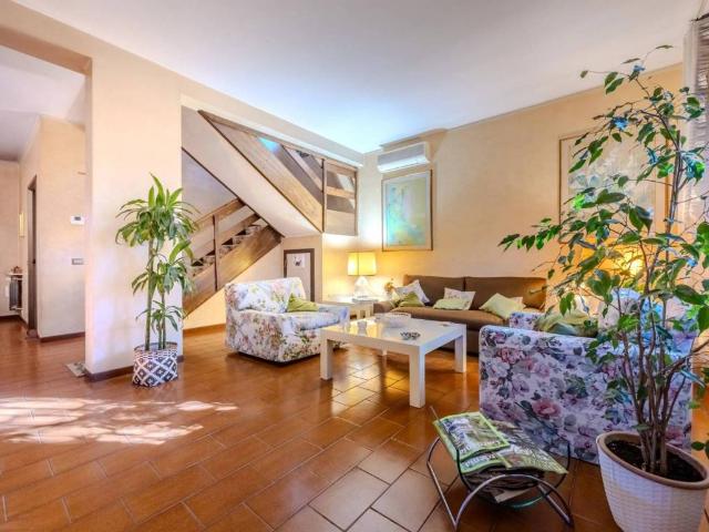 Villa in vendita a Arese MI