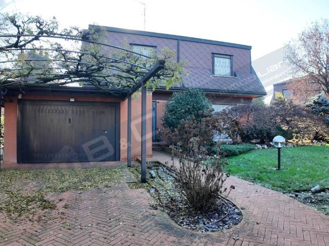 Villa in vendita a Arese MI