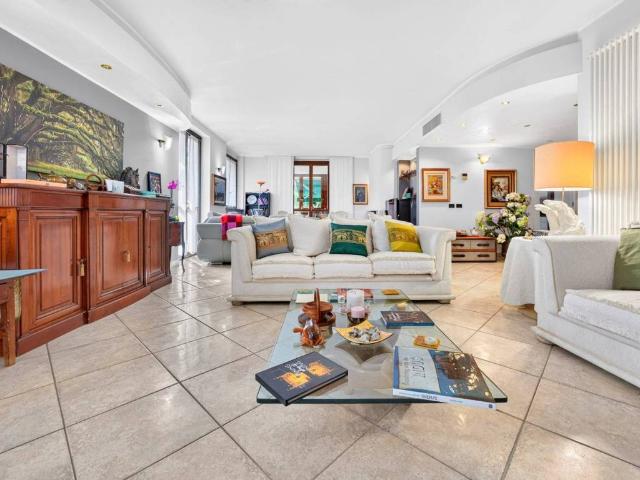 Villa in vendita a Arese MI