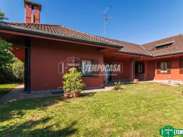 Villa in vendita a Arese MI