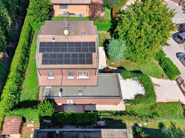 Villa in vendita a Arese MI