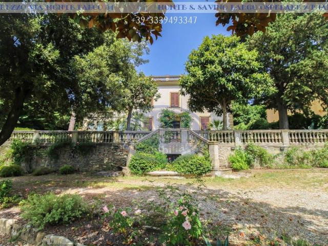 Villa in vendita a Arezzo AR