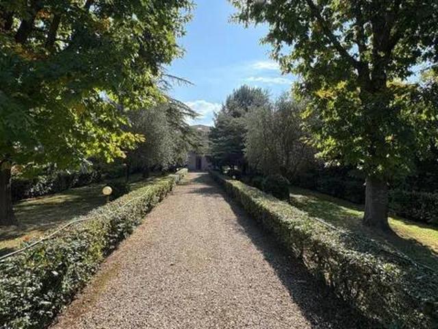 Villa in vendita a Arezzo AR