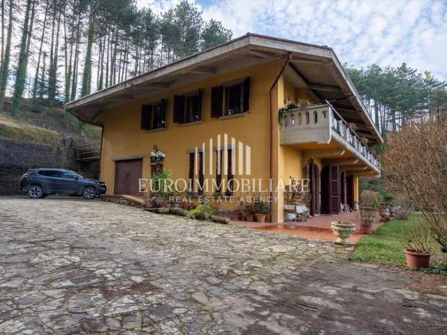Villa in vendita a Arezzo AR