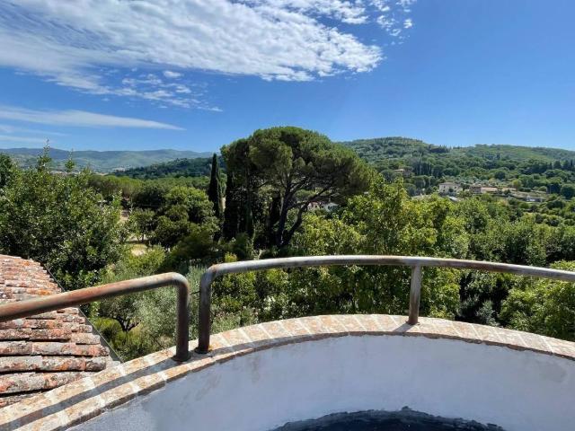 Villa in vendita a Arezzo AR