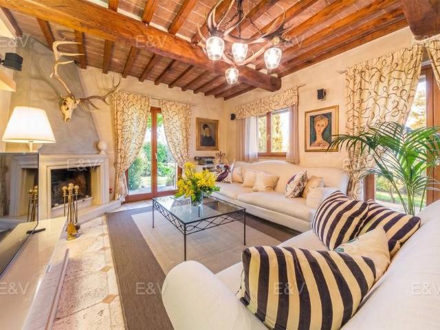 Villa in vendita a Arezzo AR