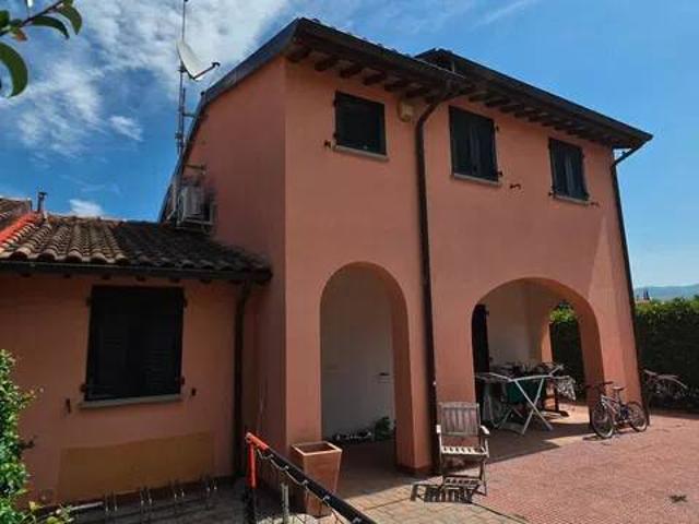 Villa in vendita a Arezzo AR