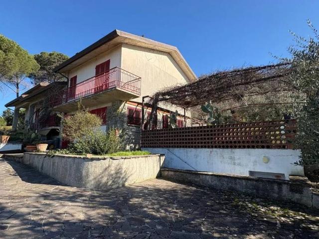 Villa in vendita a Arezzo AR