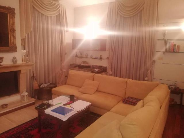 Villa in vendita a Arezzo AR