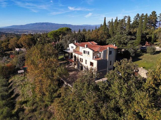 Villa in vendita a Arezzo AR