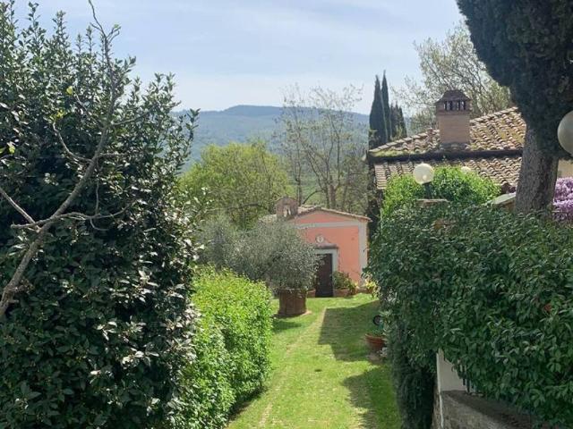 Villa in vendita a Arezzo AR