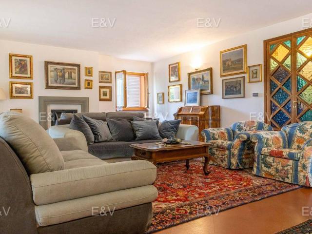 Villa in vendita a Arezzo AR