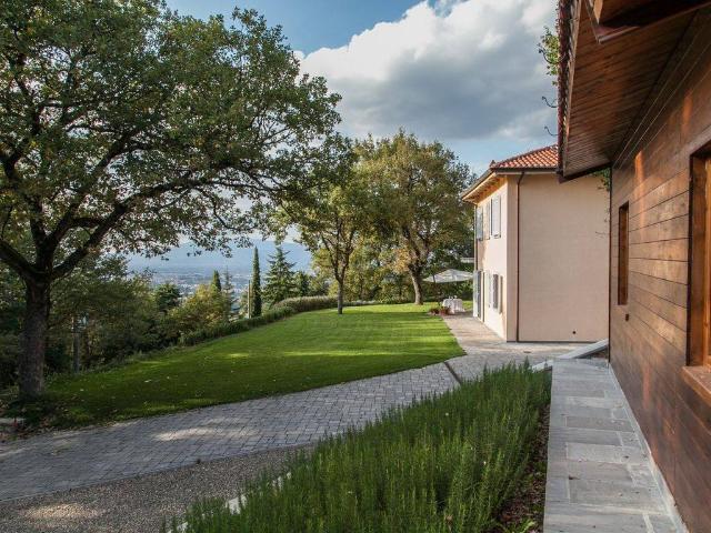 Villa in vendita a Arezzo AR
