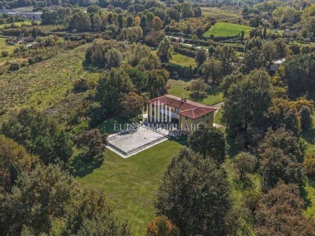 Villa in vendita a Arezzo AR