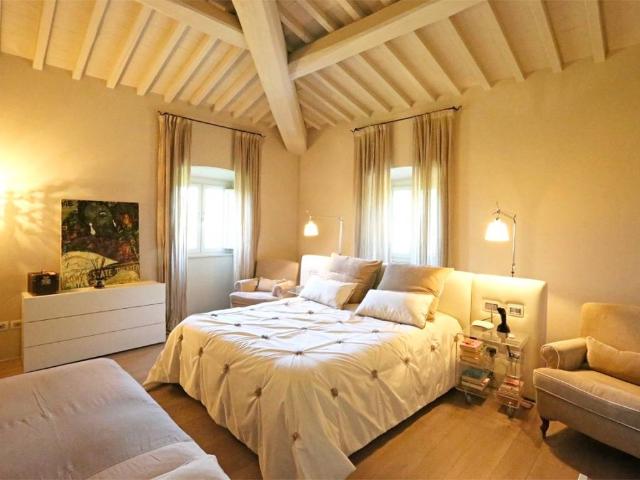 Villa in vendita a Arezzo AR