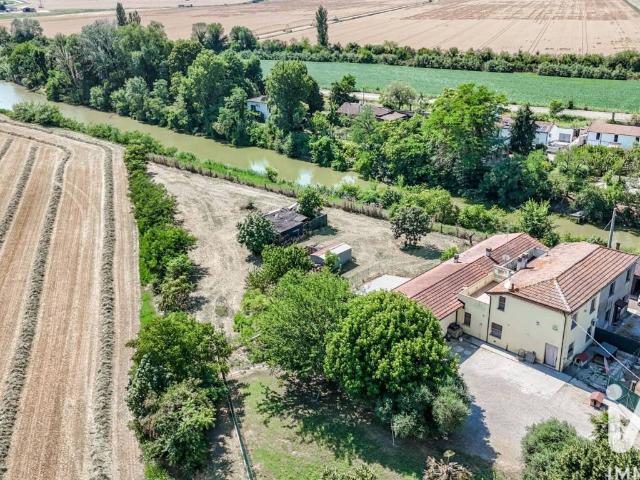 Villa in vendita a Argenta FE