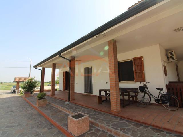 Villa in vendita a Argenta, Filo