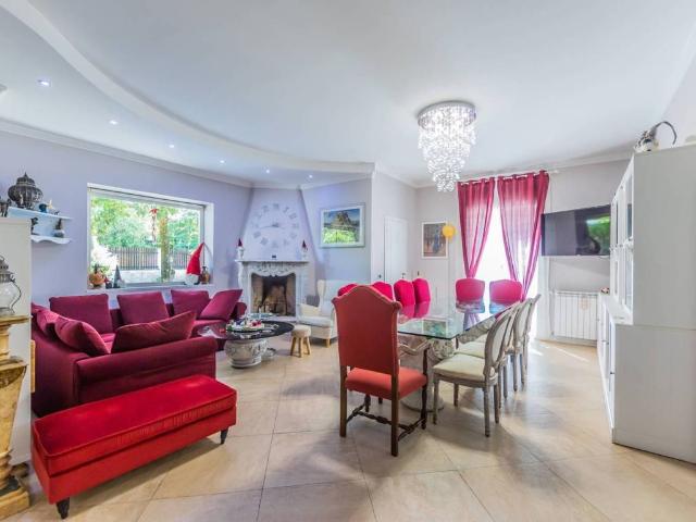 Villa in vendita a Ariccia RM