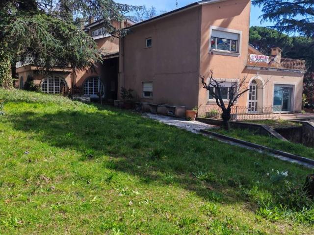 Villa in vendita a Ariccia RM