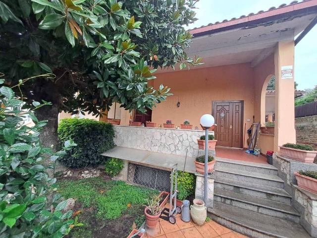 Villa in vendita a Ariccia RM