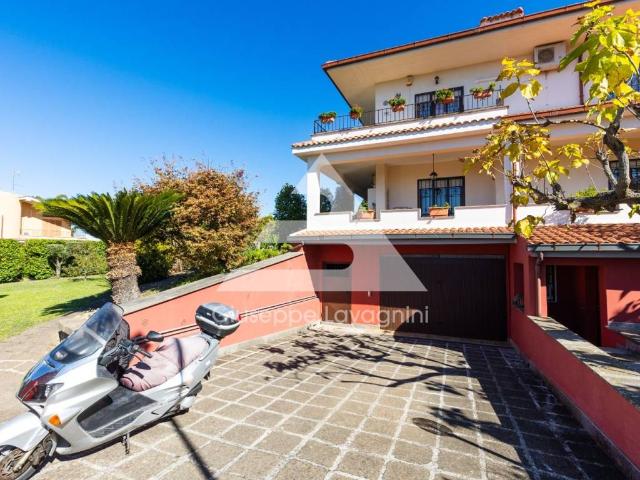 Villa in vendita a Ariccia RM