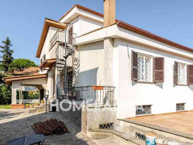 Villa in vendita a Ariccia RM