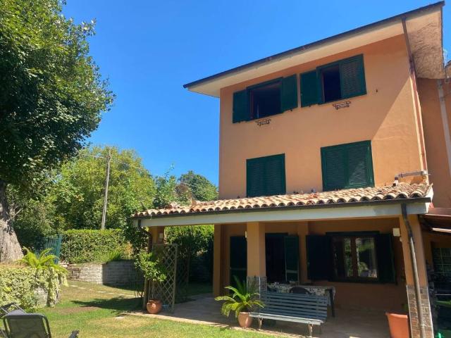 Villa in vendita a Ariccia RM