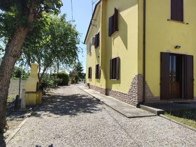 Villa in vendita a Ariano nel Polesine RO