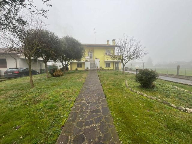 Villa in vendita a Ariano nel Polesine RO