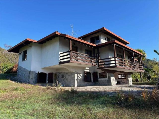 Villa in vendita a Arizzano VB