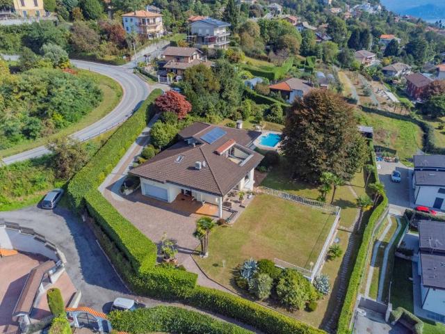 Villa in vendita a Arizzano VB