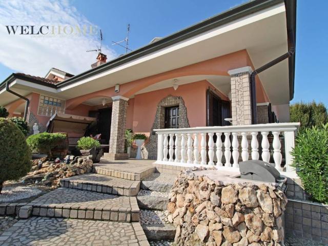 Villa in vendita a Arluno MI