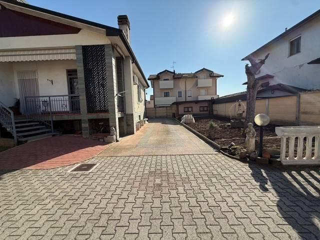 Villa in vendita a Arluno MI