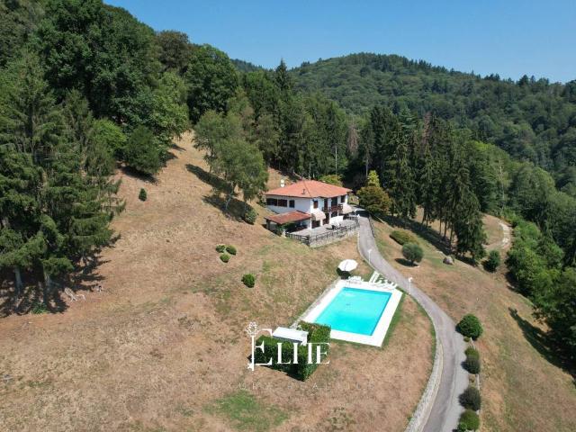 Villa in vendita a Armeno NO