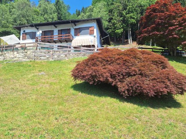 Villa in vendita a Armeno NO