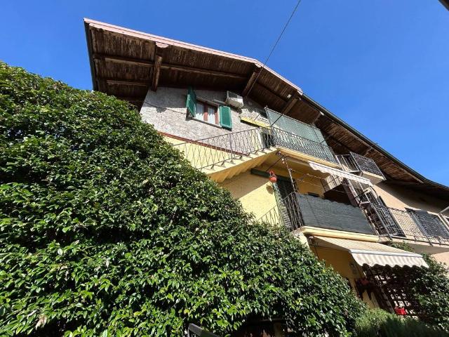 Villa in vendita a Arona NO
