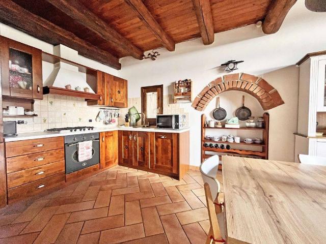 Villa in vendita a Arona NO