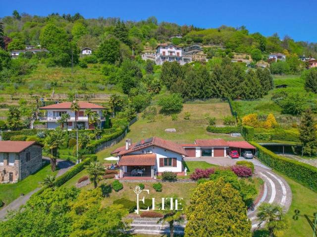 Villa in vendita a Arona NO